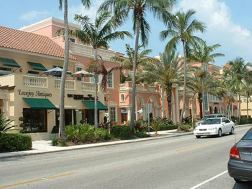 Fifth Avenue en Naples, Florida, el centro de compras más elegante.